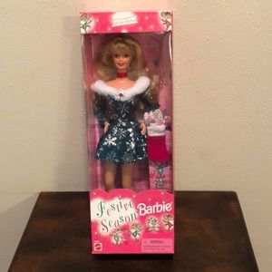 Festive Season Barbie 1997. Special Edition!